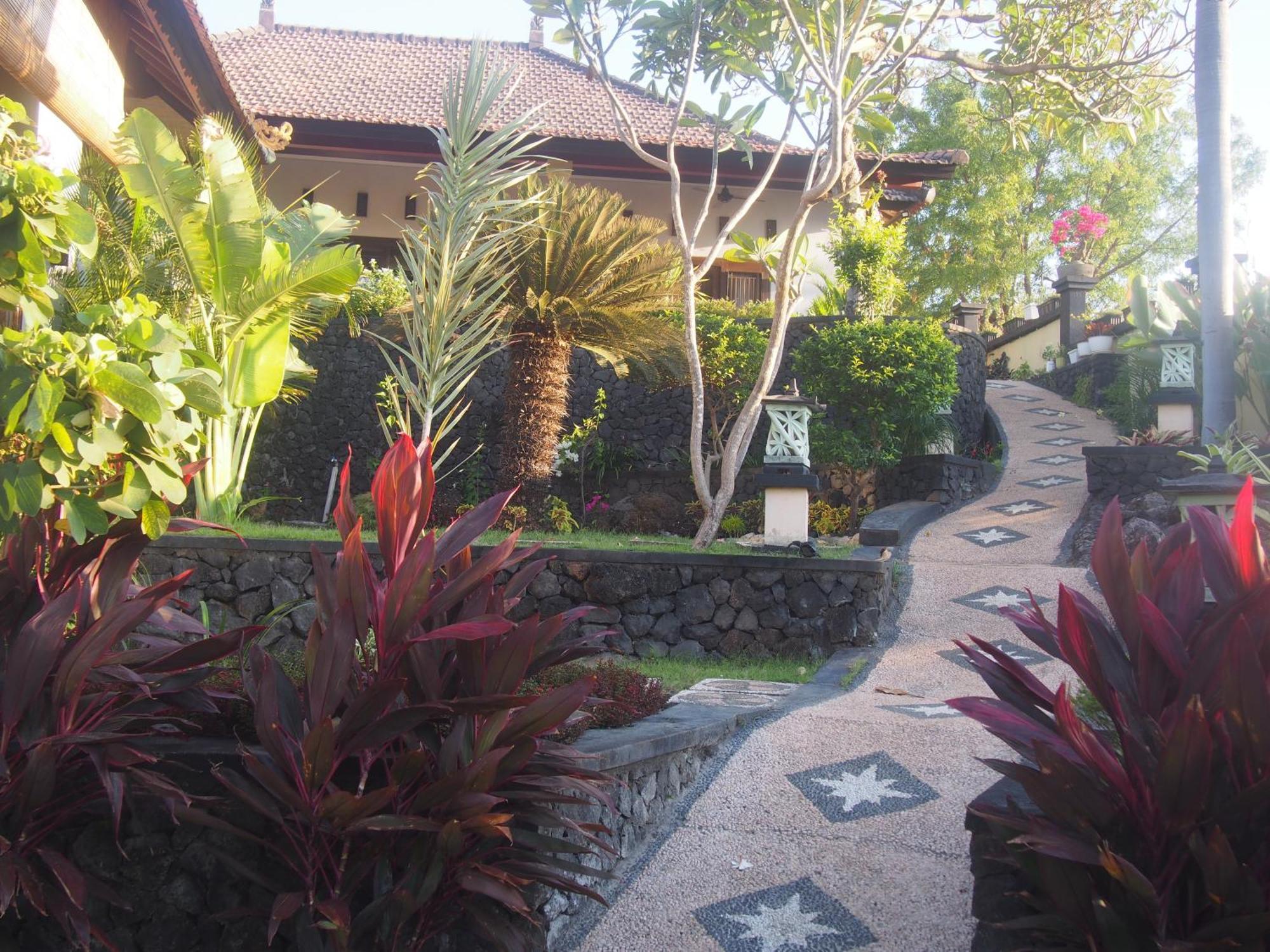 Villa Omah Semar Tulamben Exterior foto