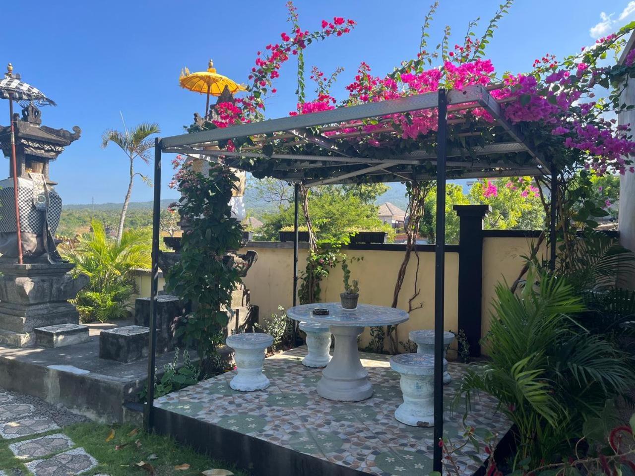 Villa Omah Semar Tulamben Exterior foto